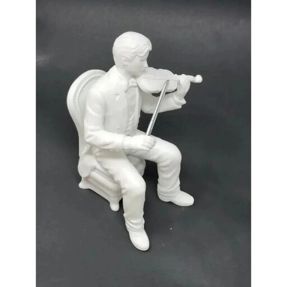 Department 56 Winter Silhouette CHRISTMAS CONCERTO VIOLINIST 78476 - Picture 2 of 8